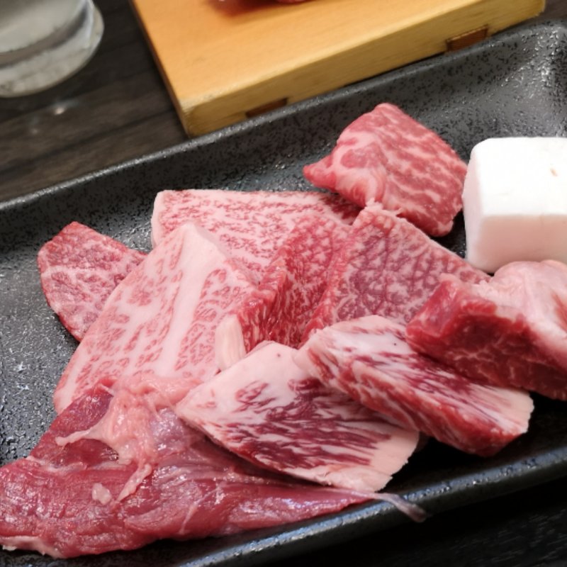 お任せ盛り合わせ ※完全日替わり品(ひとり焼肉 美そ乃)