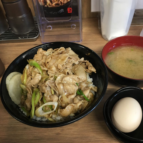 西院駅周辺でのおすすめ肉丼best4 Sarah サラ