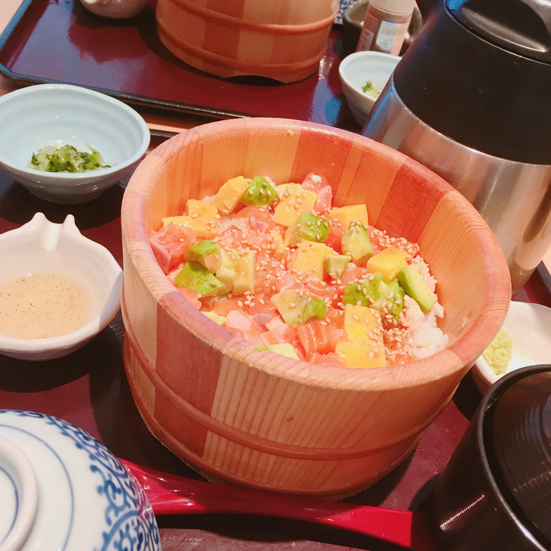 サーモン三昧アボカドおひつごはん(おひつごはん四六時中 宇都宮ベルモール店 )