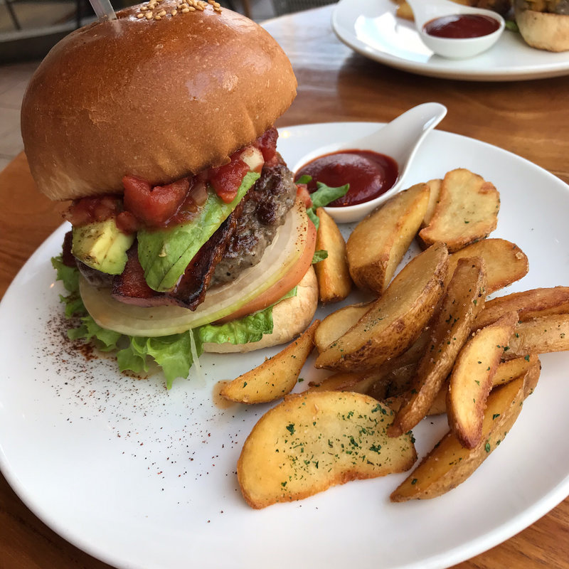 (エヌオーエヌ ファニチャー＆カフェ （NON FURNITURE＆CAFE）)