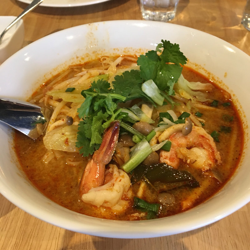 トムヤムクンヌードル(AROI)