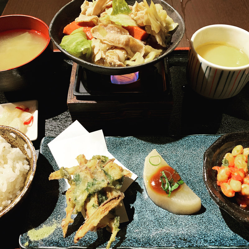 近江野菜おばんざい石炙り焼き日替わり御膳(花殿 梅田茶屋町 )