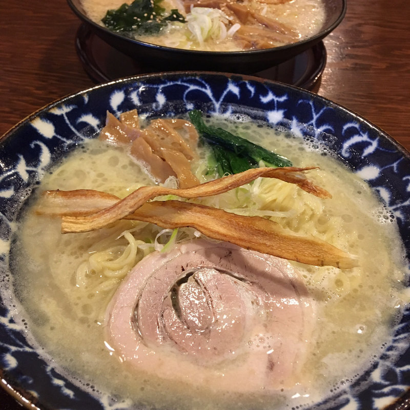 特製鶏白湯塩ラーメン(いろは商店 日光味噌)