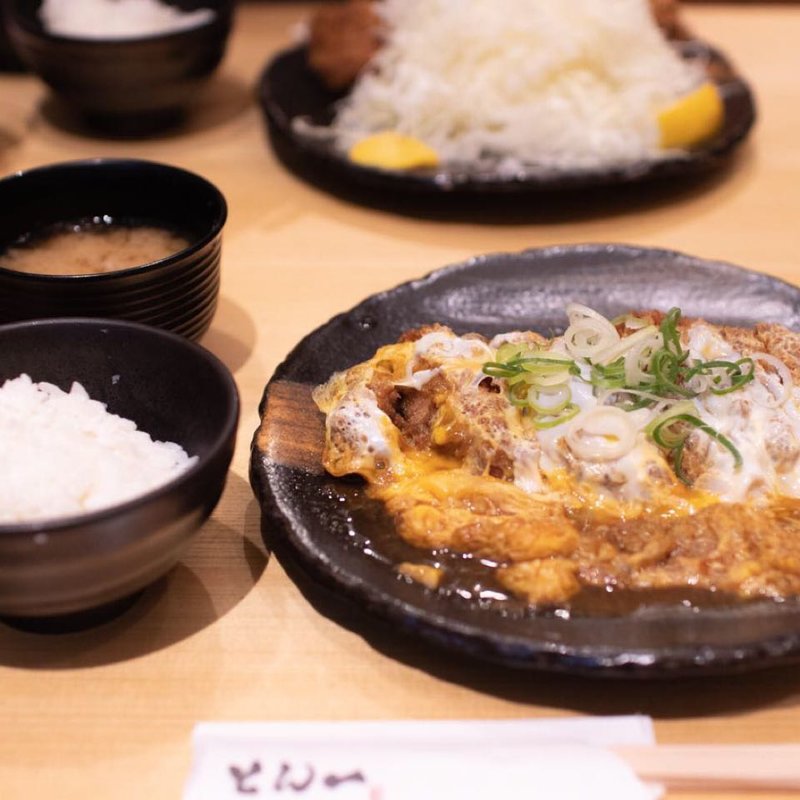 とんとじ定食(豚屋とん一姫路駅前)