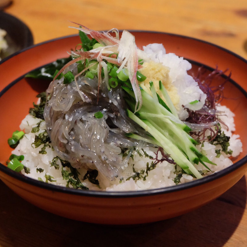 生しらす丼(えぼし本店)
