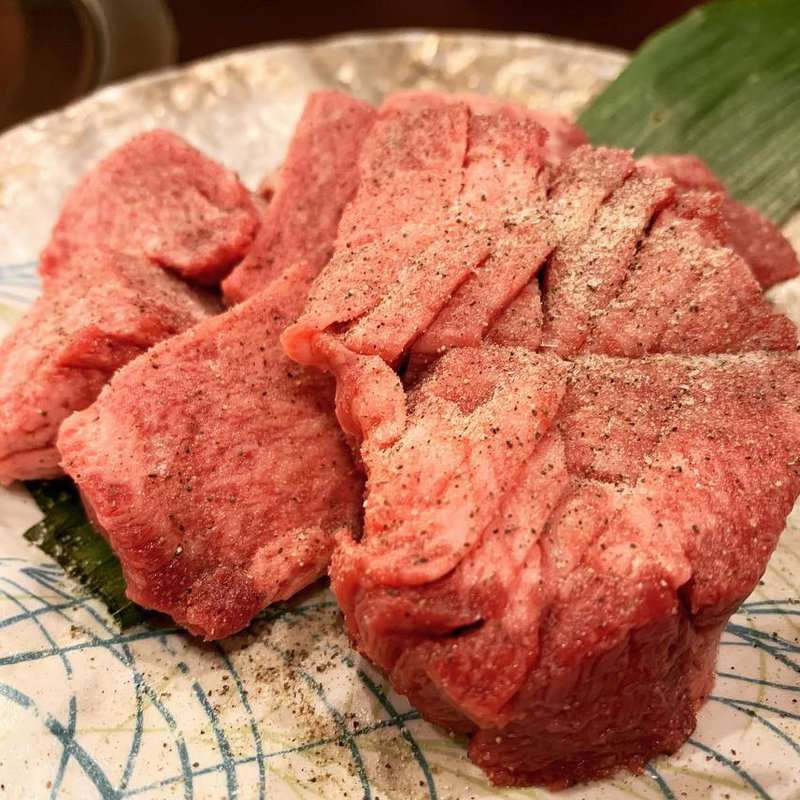 特上タン厚切り2人前(焼肉さんかく)