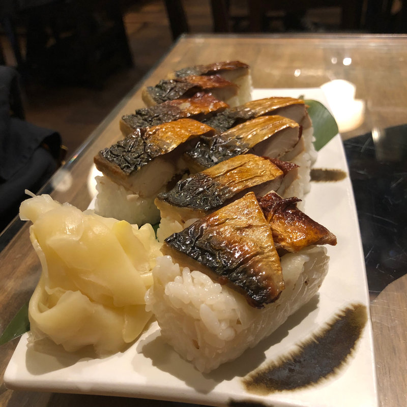焼き鯖寿司(とろさば料理専門店 SABAR 新橋銀座口店)