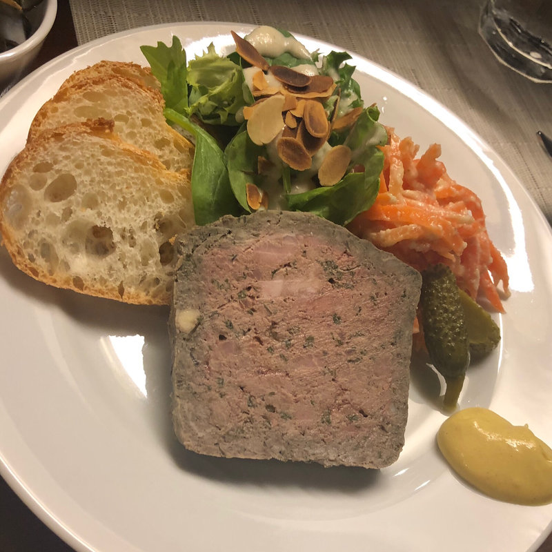 パテ ド カンパーニュのサラダ(ブション)