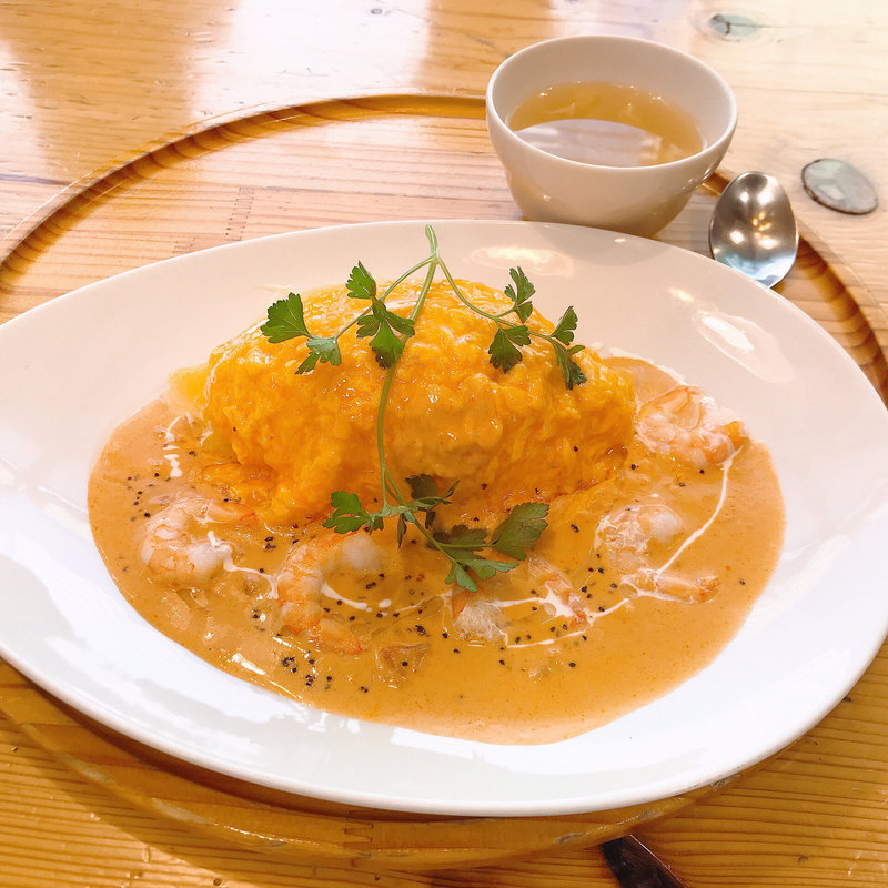 蔵王うみたて卵のぷりぷり海老とトマトクリームオムライス(たまご舎 愛島本店 （たまごや）)