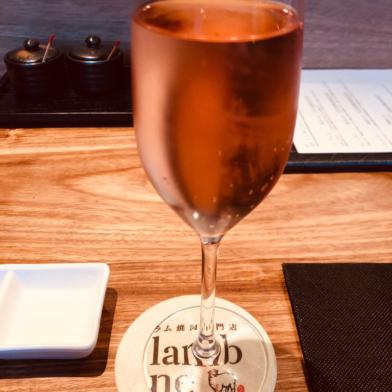マリーアントワネットが愛したピンクスパークリングワイン(ラム焼肉専門店 lamb ne (らむね))