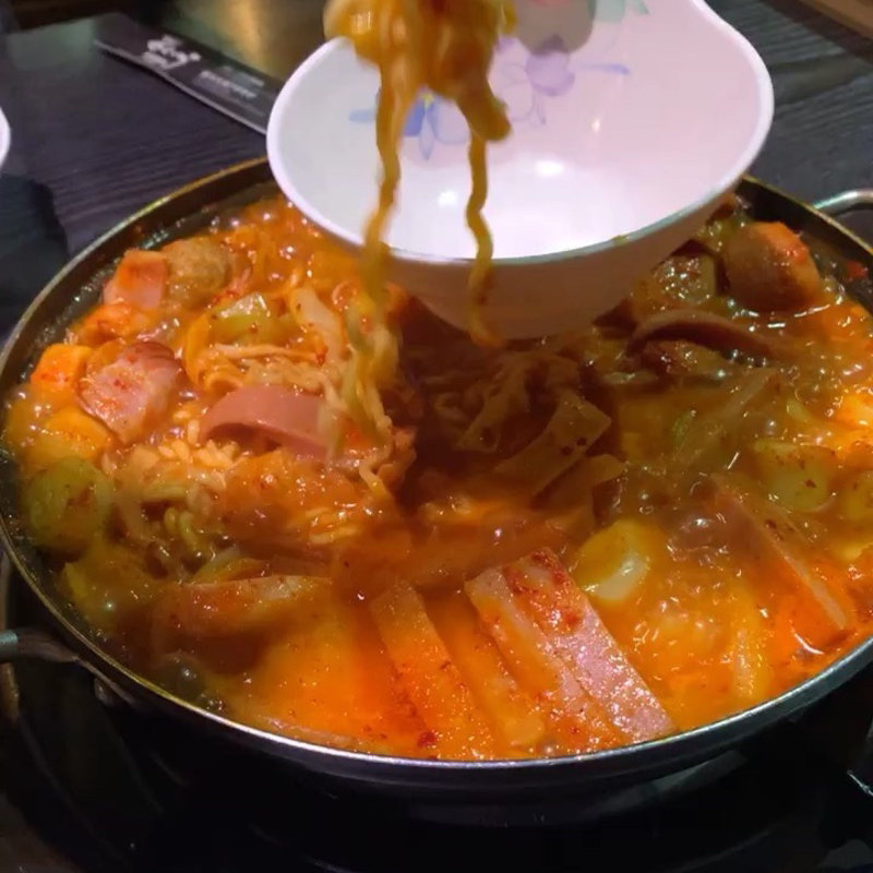 ブデチゲ(新大久保ブデチゲ （【旧店名】まいうKOREA ３号店）)