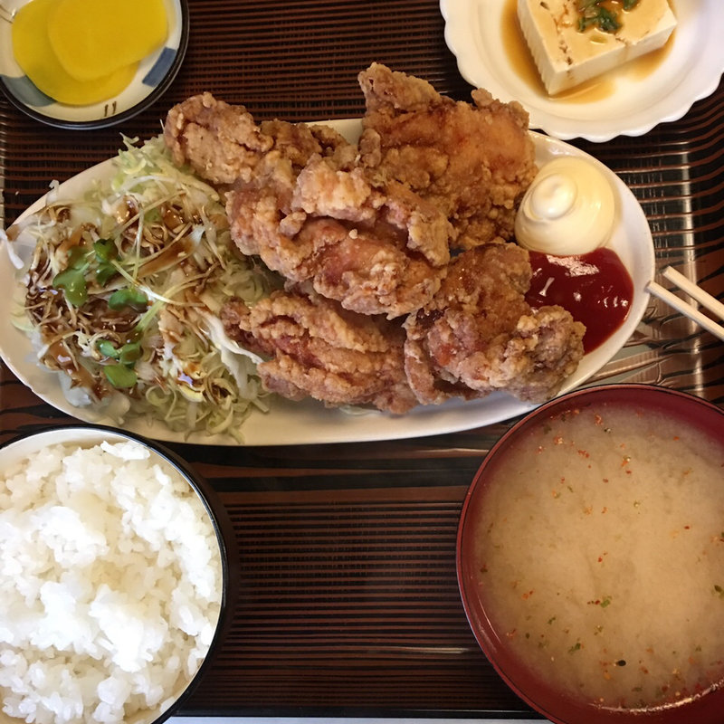 唐揚げ定食ご飯大盛(むつみ食堂 )