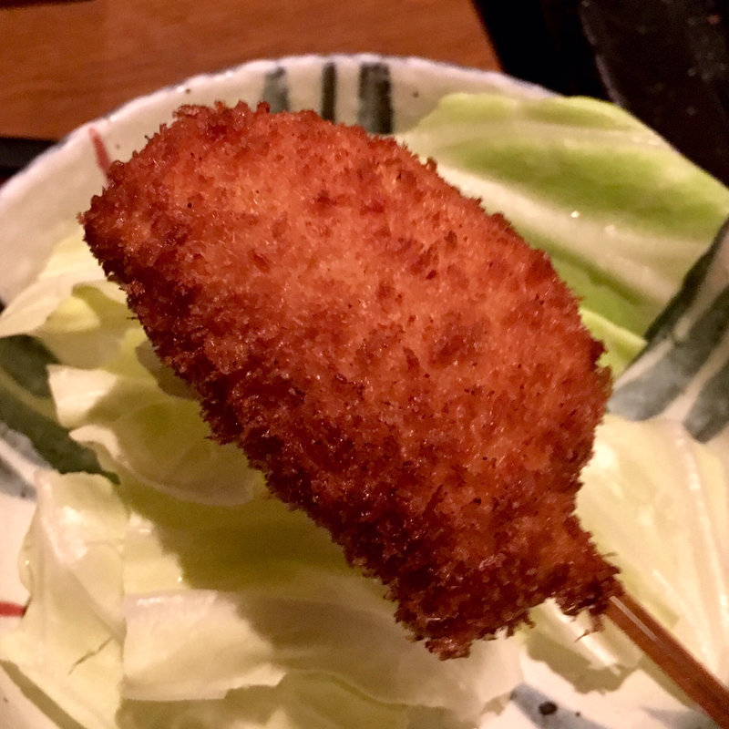 蓮根クリームチーズづめ マスタード風味（串揚げ）(串揚げ ふくみみ)