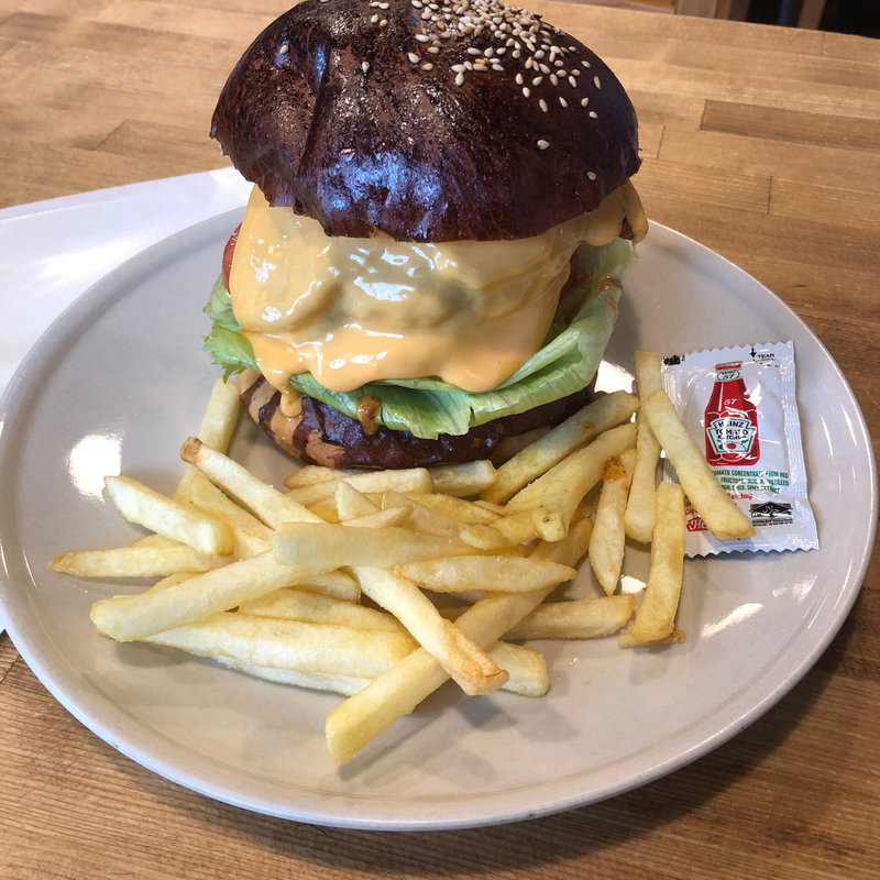 ベーコンチーズバーガー(ジューシー・オールスターズ ハングリーヘブン)