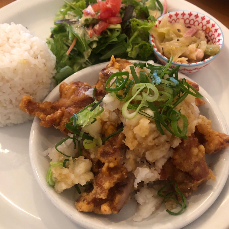 若鶏の唐揚げプレート(コラボ （coLLabo）)