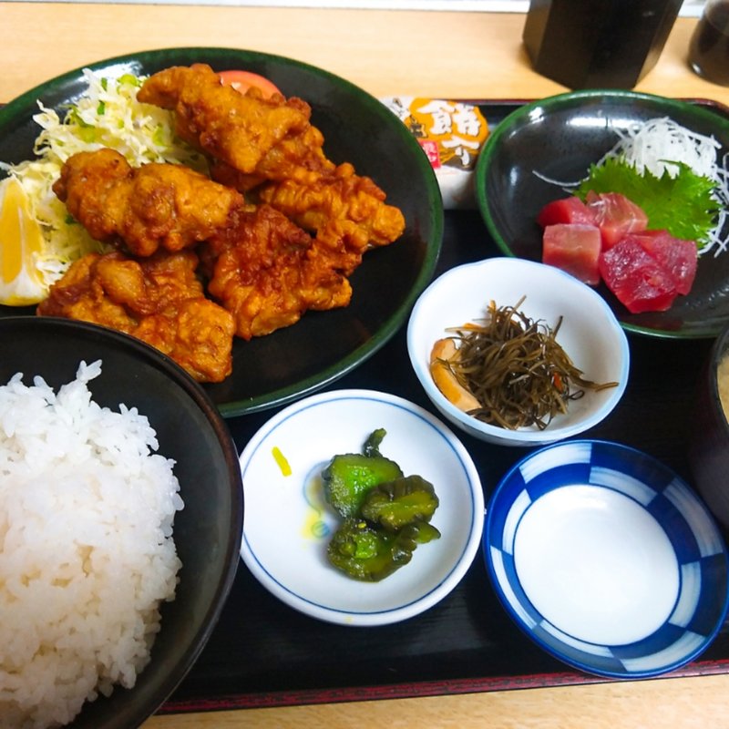 若鶏唐揚げ鮪ブツ(定食 卓味)