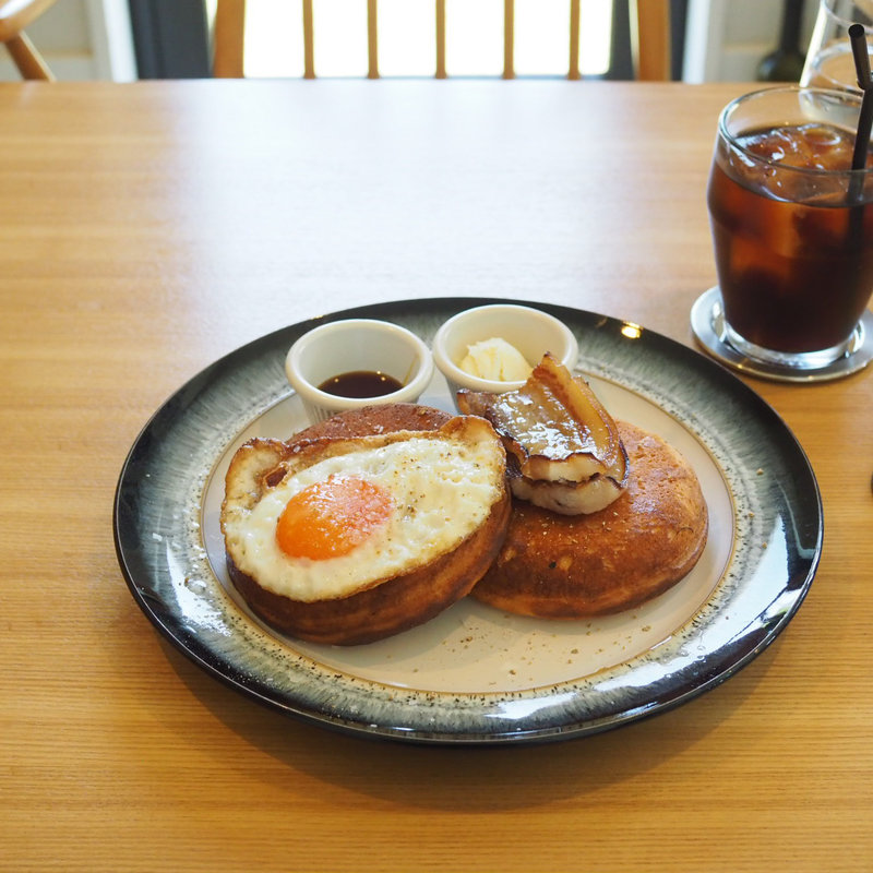 ベーコンエッグパンケーキ(donner)