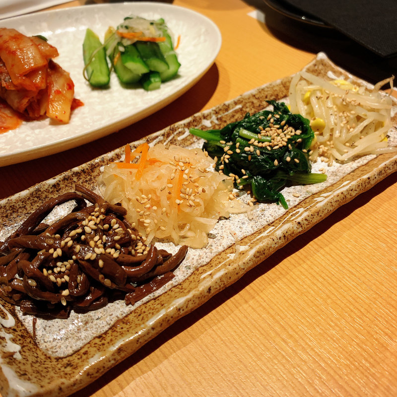 初彩盛合せ(黒毛和牛焼肉 薩摩 牛の蔵 広尾本店)