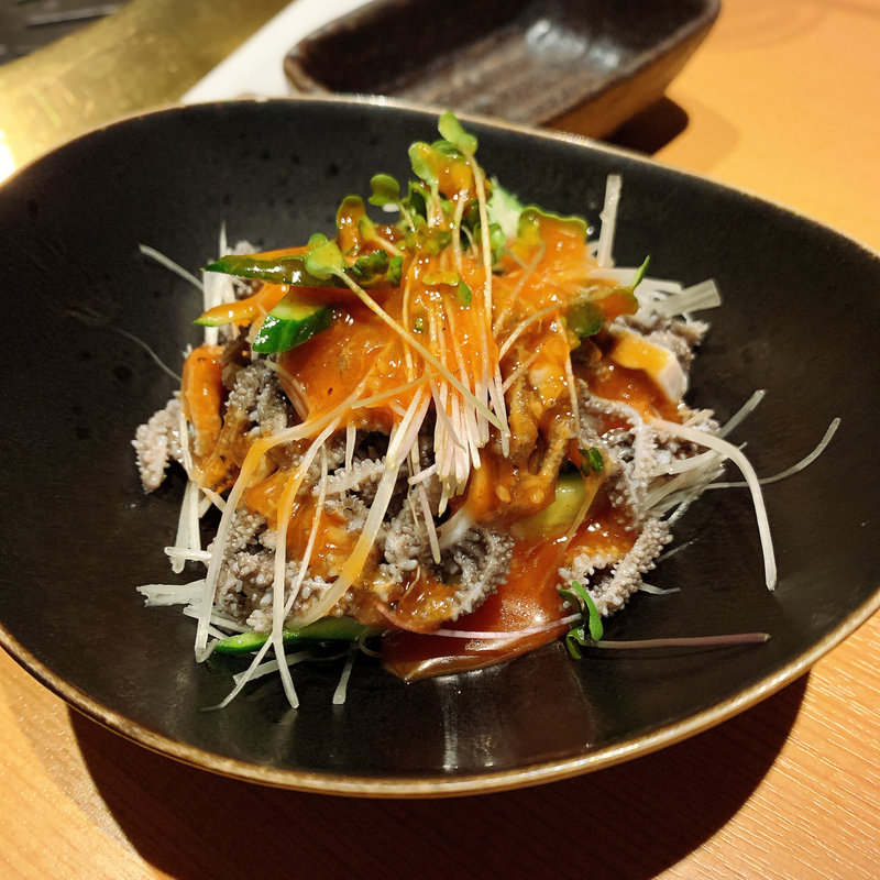 センマイ湯引き刺し(黒毛和牛焼肉 薩摩 牛の蔵 広尾本店)