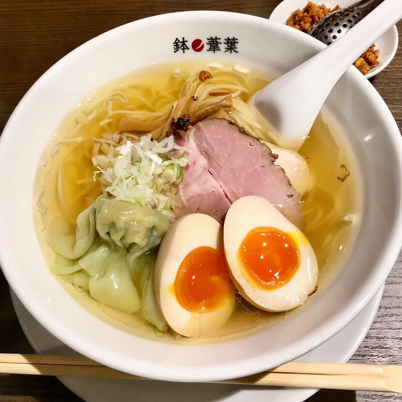 塩(ワンタン・味玉)(鉢ノ葦葉 （はちのあしは）)