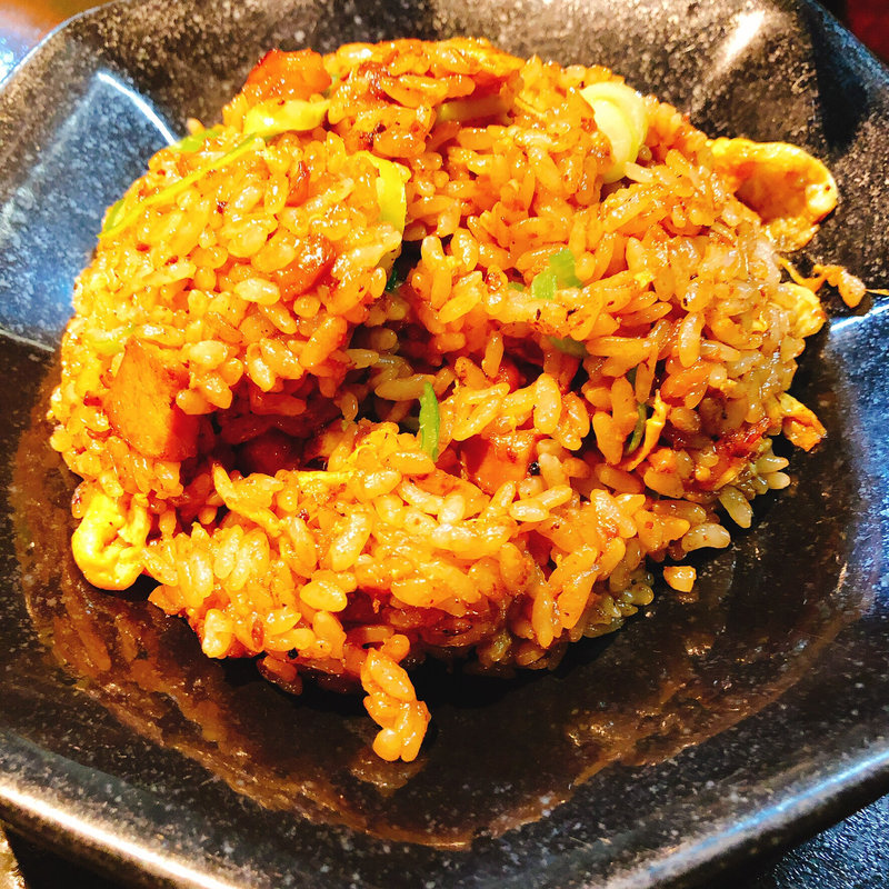 黒チャーハン(神虎 大阪駅前ビル店)