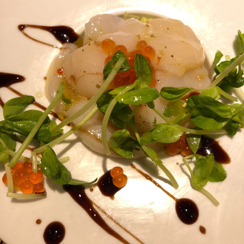 ホタテのカルパッチョ(ホルモン焼肉しまちゃん)