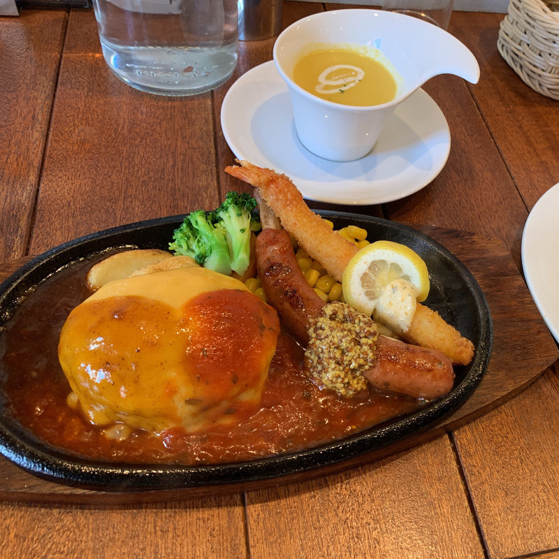 (ハンバーグレストラン·ルル)