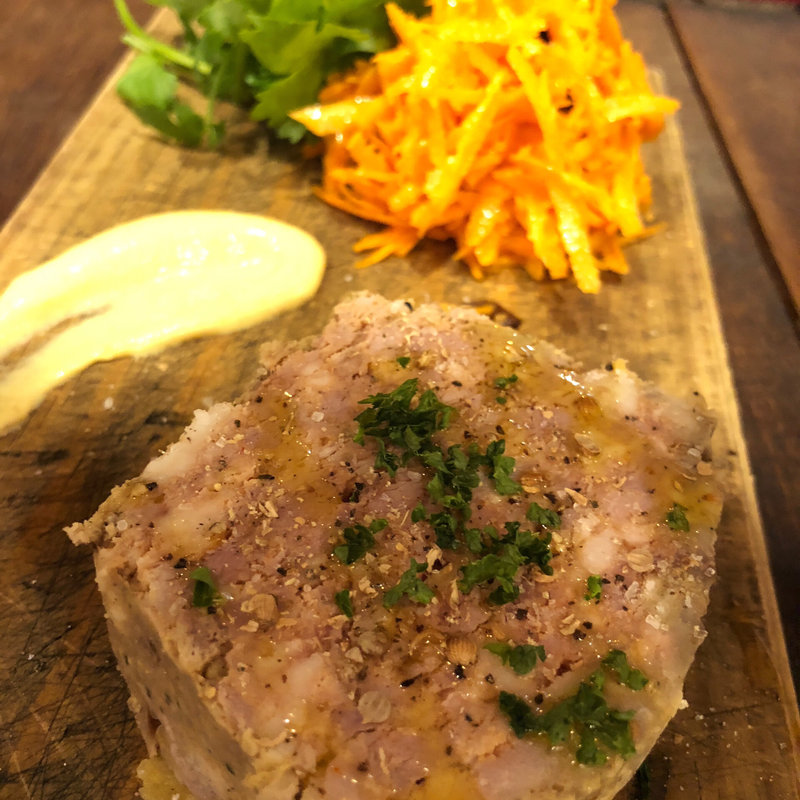 仔羊の自家製テリーヌ(ラムミートテンダー)