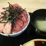 マグロ二色丼(魚楽 )
