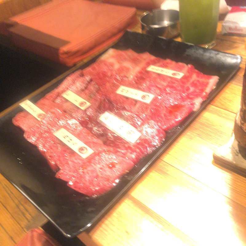 赤身盛り合わせ(新日本焼肉党 東日本橋店)