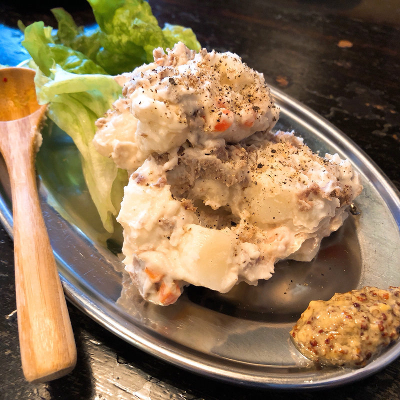 いろ葉のポテサラ(新宿 思い出横丁 牛タン いろ葉)