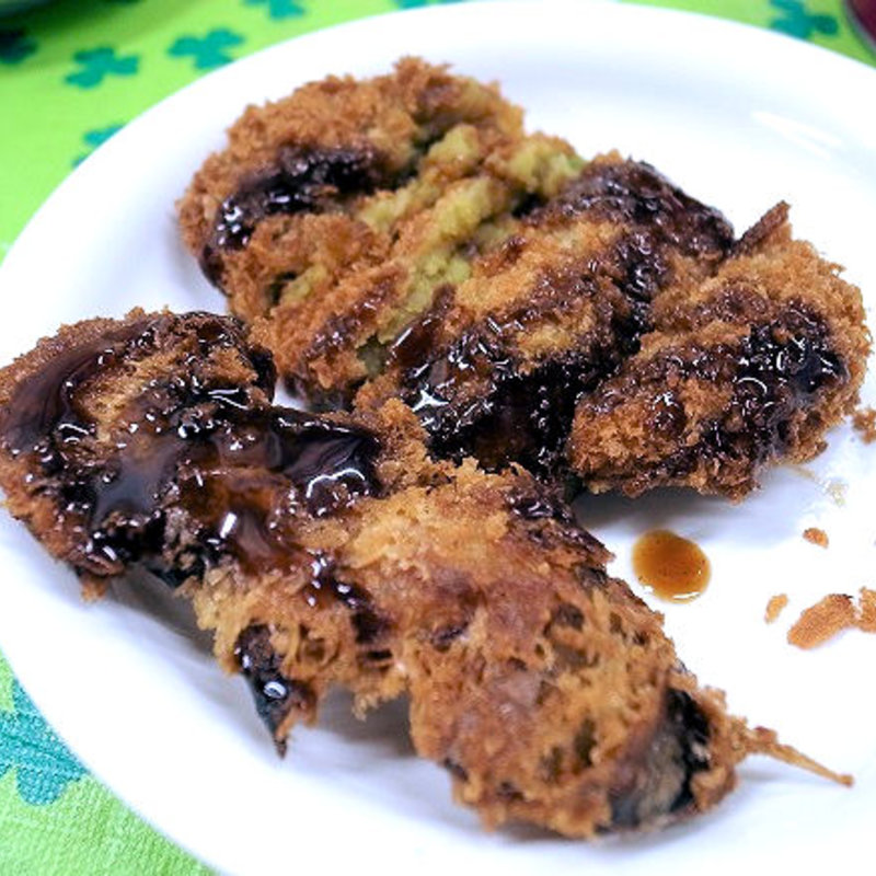 串カツとカレーコロッケ(肉のまえかわ やきとり・立ち飲み (株)前川商店)