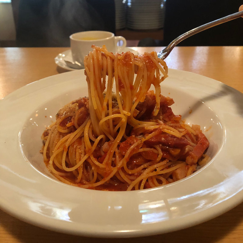 新玉ねぎのアマトリチャーナ(ハーミットグリーンカフェ 高槻店 )