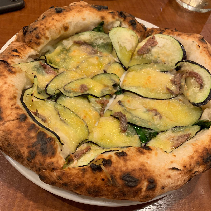なすのアンチョビのピッツア(quatro)