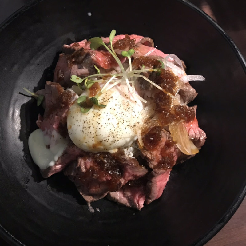 ローストビーフ丼(肉匠 牛虎 あびこ店)