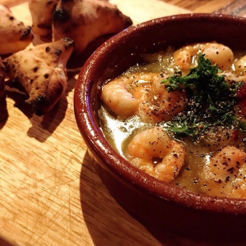 (鶏と野菜のワイン食堂 TOSAKA)