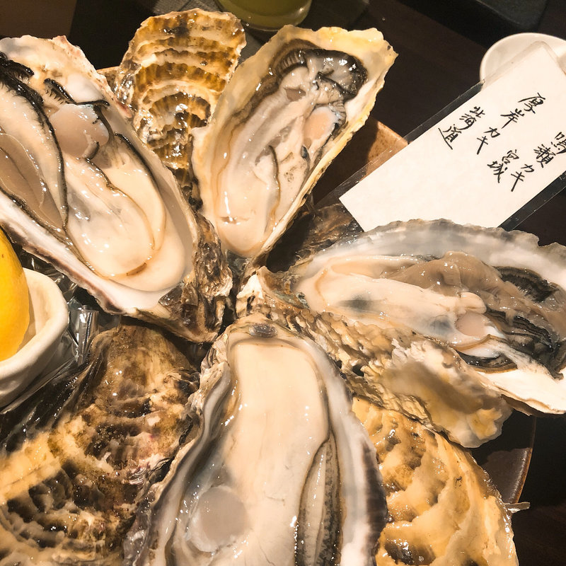 漁師さんから直送！厚岸の生ガキ２ケ(兎屋)