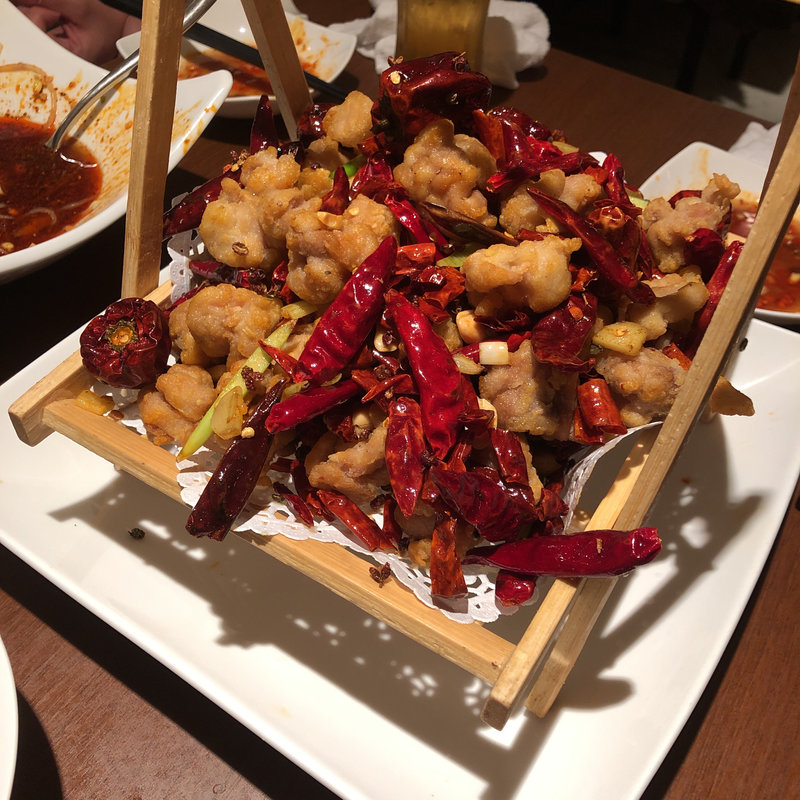 鶏肉の唐辛子、山椒炒め(同源楼)