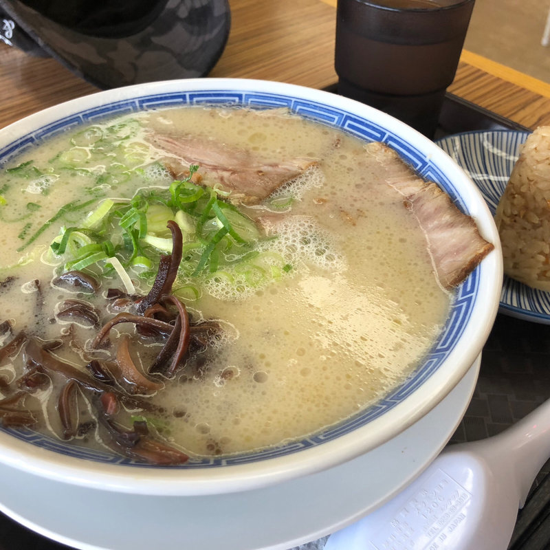 塩豚骨らーめん(博多豚十郎)