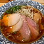 芳醇香味そば（醤油）(麺屋 一燈 （いっとう）)