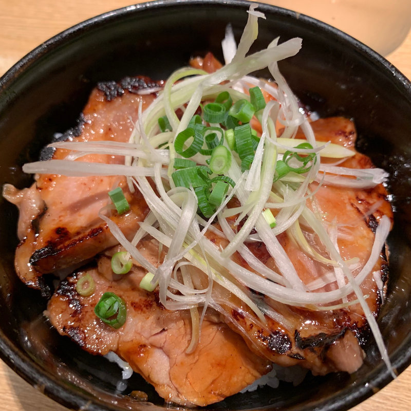 ローストポークジンジャー丼(麺屋 一燈 （いっとう）)