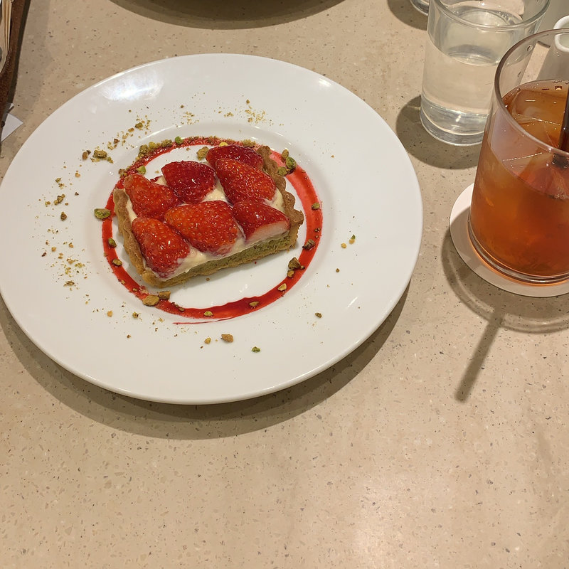 (カフェ＆ブックス ビブリオテーク 東京・有楽町（café & books bibliothèque Tokyo Yurakucho）)