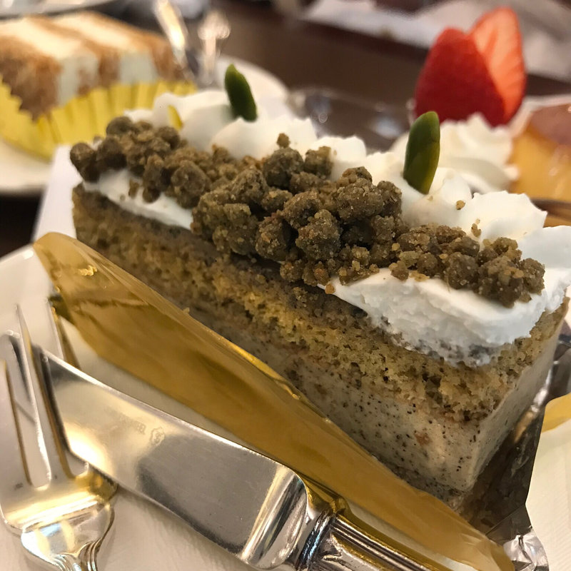焙じ茶のケーキ(銀座ウエスト 青山ガーデン)