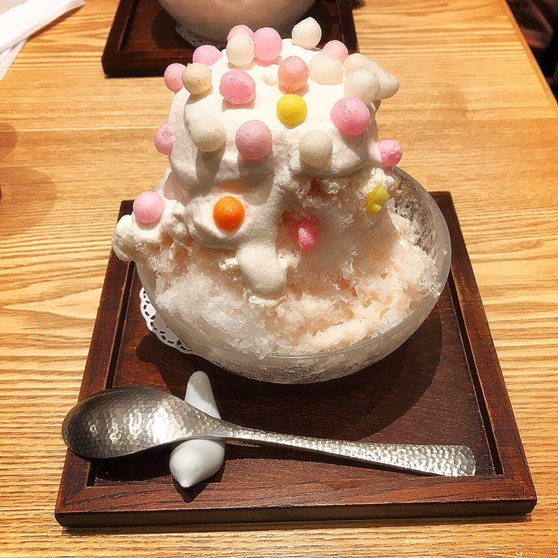 桃と山形さくらんぼ(カフェ ソラーレ Tsumugi 有楽町マルイ店 )