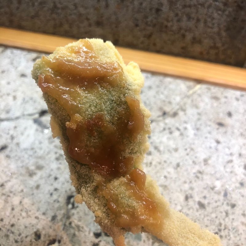 きすの大葉揚げ梅肉ソース(串処小林)