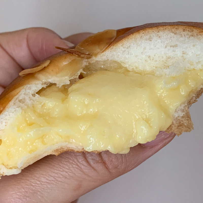 紀ノ国屋のクリームパン(Daily Table KINOKUNIYA 西荻窪駅店)