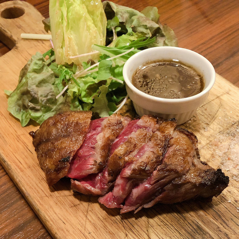 牛ハラミ(リゾート個室×肉バル ミート&チーズ Bellhouse)