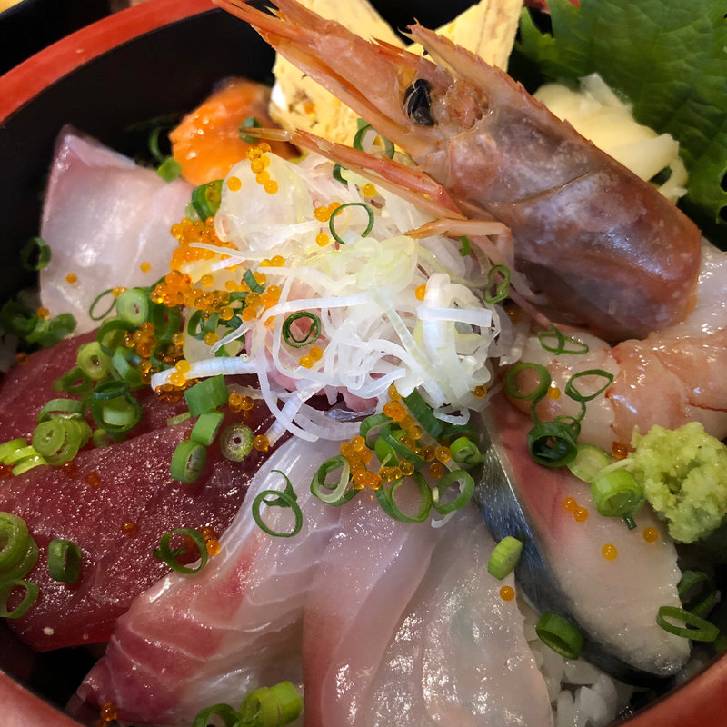 和師名物 海鮮丼(サラダ・ソフトドリンク・デザート付き)(和師 西葛西店)