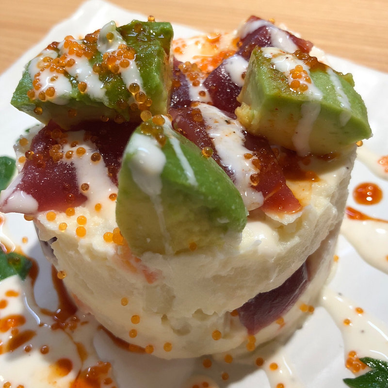鮪とアボガドのタルタル(マグロ専門居酒屋 鮪屋)