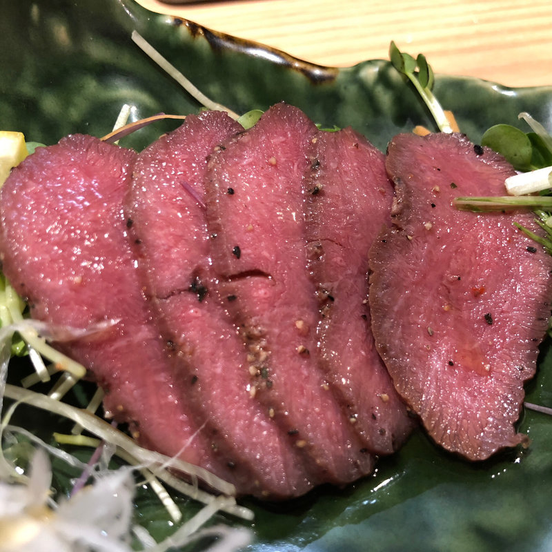 まぐろのタタキ(マグロ専門居酒屋 鮪屋)